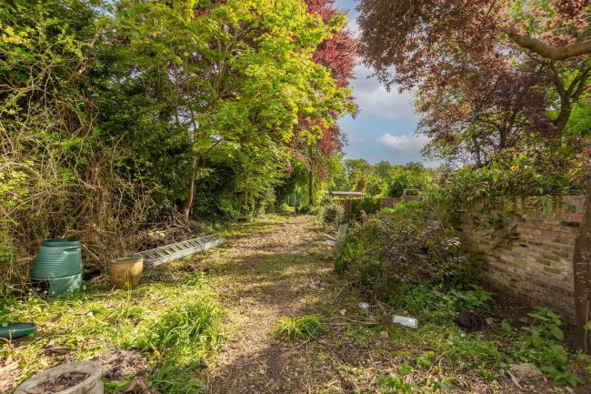 Kingsmead, 111 Strawberry Vale, Twickenham TW1 4SJ 2