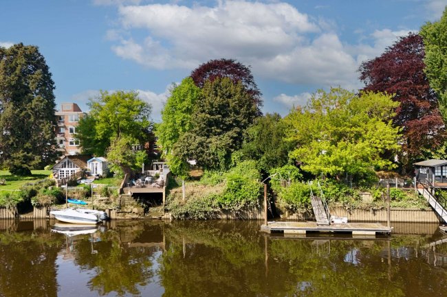 Kingsmead, 111 Strawberry Vale, Twickenham TW1 4SJ 2