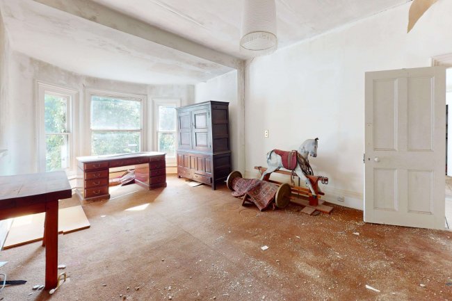 Kingsmead, 111 Strawberry Vale, Twickenham TW1 4SJ 2