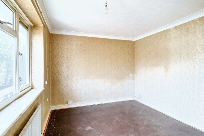 82 Evenlode Road, Southampton, SO16 9EH 2
