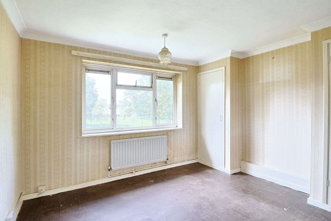 82 Evenlode Road, Southampton, SO16 9EH 2
