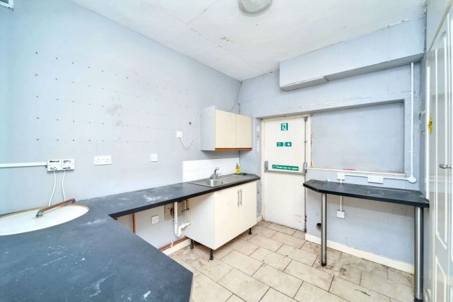 183 & 183A North Lane, Aldershot GU12 4SY 10