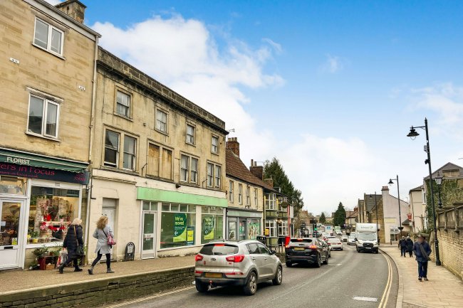 29 Bank Street, Melksham, Wiltshire, SN12 6LE 59