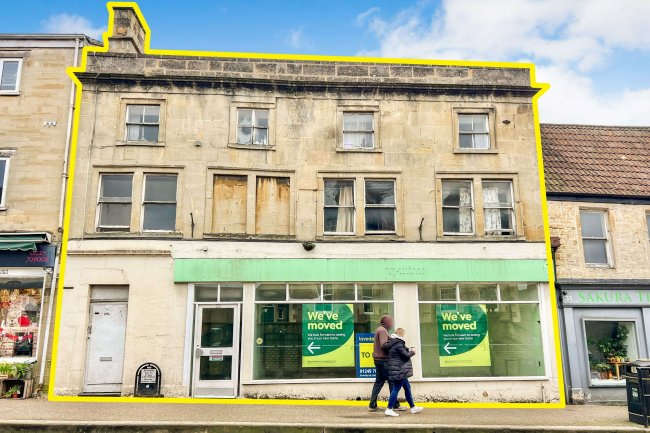 29 Bank Street, Melksham, Wiltshire, SN12 6LE 59