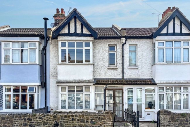 19 Waterloo Road, Shoeburyness, Southend-on-Sea, SS3 9EQ 5