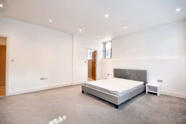 Flat 1 Hepburn House, 112 Marsham Street, Westminster, London SW1P 4HW 10
