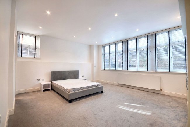 Flat 1 Hepburn House, 112 Marsham Street, Westminster, London SW1P 4HW 10