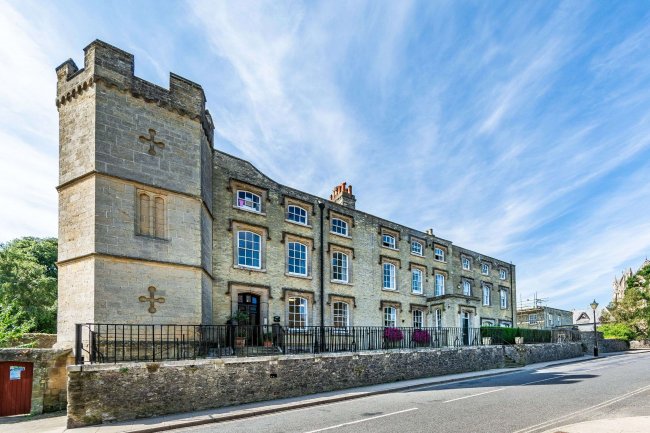 Tower House, London Road, Arundel, West Sussex, BN18 9BH 7