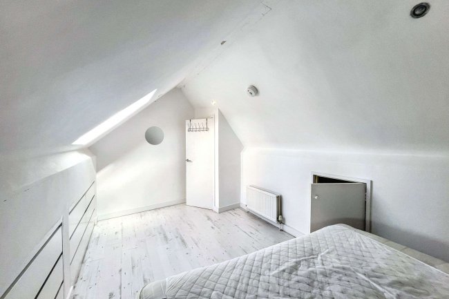 103b Robin Hood Way, Roehampton, London, SW15 3QE 3