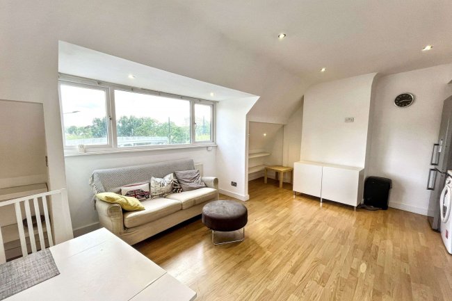 103b Robin Hood Way, Roehampton, London, SW15 3QE 3