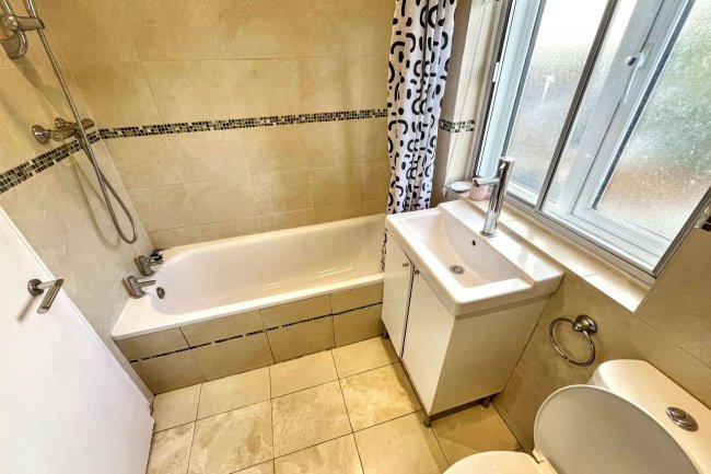 103b Robin Hood Way, Roehampton, London, SW15 3QE 3