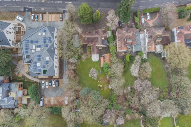 128 Foxley Lane, Purley, Greater London, CR8 3NE 5