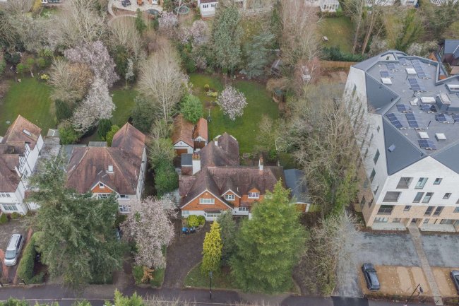 128 Foxley Lane, Purley, Greater London, CR8 3NE 5