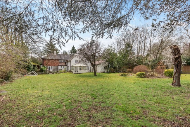 128 Foxley Lane, Purley, Greater London, CR8 3NE 5