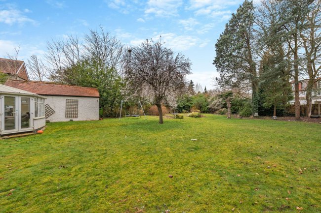 128 Foxley Lane, Purley, Greater London, CR8 3NE 5