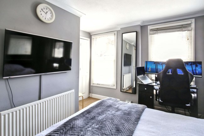 1 Cheshire Street, London, E2 6ED 6