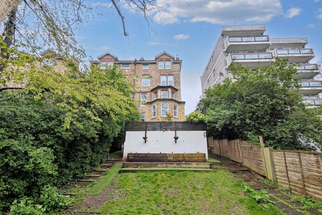 Flat 2, 20 Lunham Road, Crystal Palace, London SE19 1AA 3
