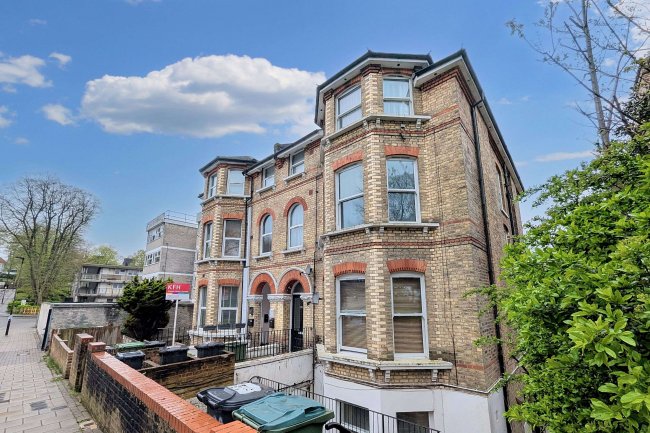 Flat 2, 20 Lunham Road, Crystal Palace, London SE19 1AA 3
