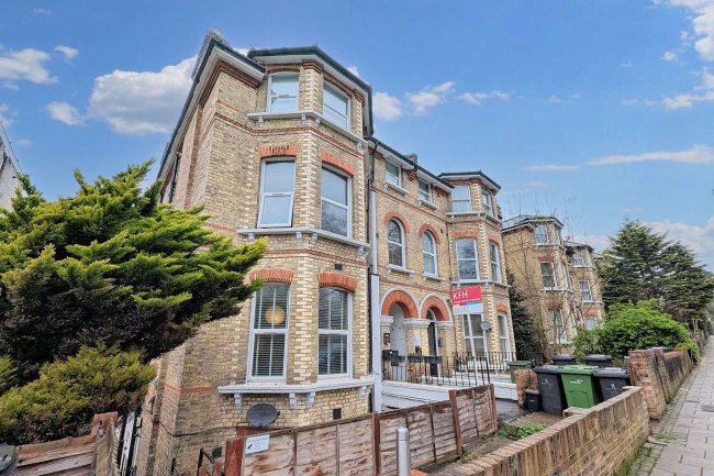 Flat 2, 20 Lunham Road, Crystal Palace, London SE19 1AA 3