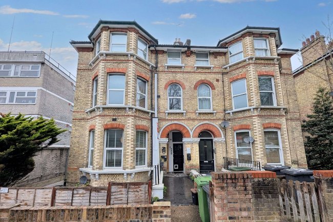 Flat 2, 20 Lunham Road, Crystal Palace, London SE19 1AA 3