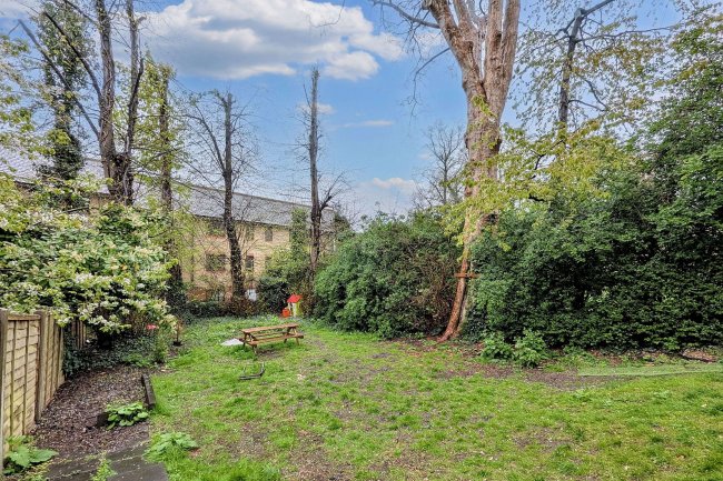 Flat 2, 20 Lunham Road, Crystal Palace, London SE19 1AA 3