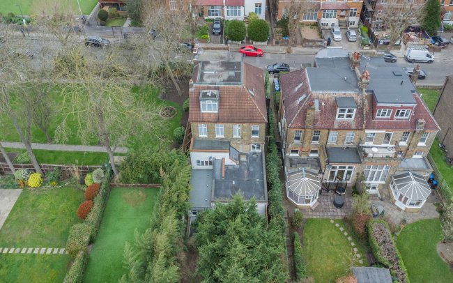 30 Chatsworth Road, Kilburn, London, NW2 4BS 8