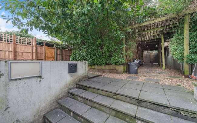 30 Chatsworth Road, Kilburn, London, NW2 4BS 8