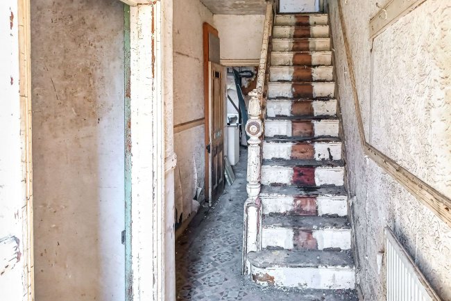 5 Gelli Terrace, Caerphilly, Mid Glamorgan, CF83 4FQ 3