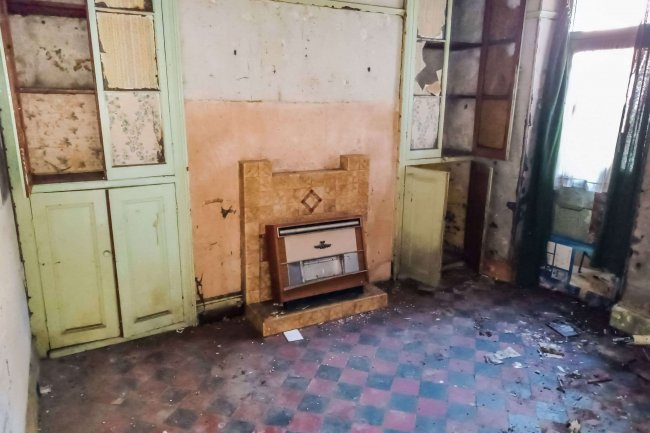 5 Gelli Terrace, Caerphilly, Mid Glamorgan, CF83 4FQ 3