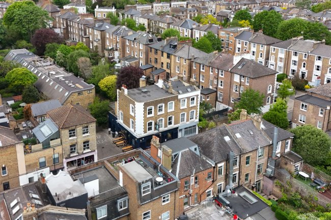 The Dartmouth Arms, 35 York Rise, Tufnell Park, London NW5 1SP 10