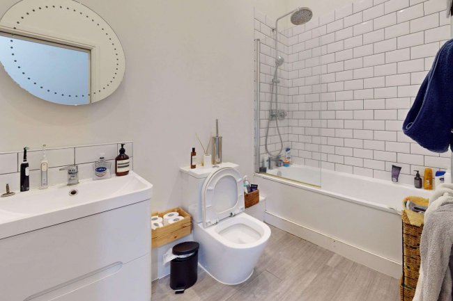 The Dartmouth Arms, 35 York Rise, Tufnell Park, London NW5 1SP 10