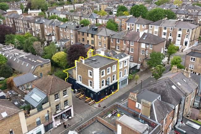 The Dartmouth Arms, 35 York Rise, Tufnell Park, London NW5 1SP 10