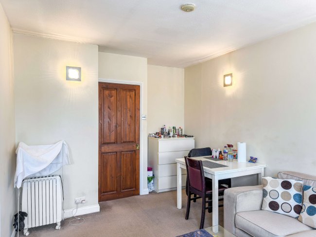 Flats A-D, 1 Donkin Hill, Caversham, Reading, RG4 5DG 3