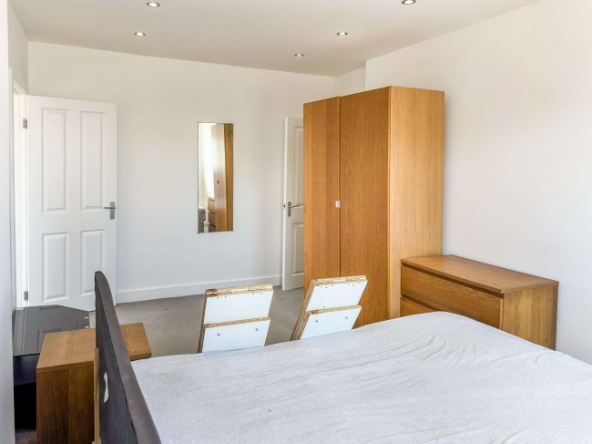 Flats A-D, 1 Donkin Hill, Caversham, Reading, RG4 5DG 3