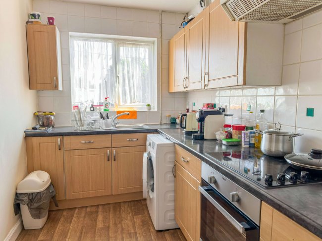 Flats A-D, 1 Donkin Hill, Caversham, Reading, RG4 5DG 3