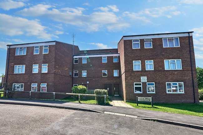 38 Little Grove, Bushey, Hertfordshire, WD23 3BG 1