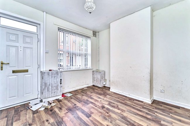 1 Myrtle Avenue, Balsall Heath, Birmingham, B12 8RF 5