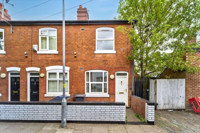 1 Myrtle Avenue, Balsall Heath, Birmingham, B12 8RF 5
