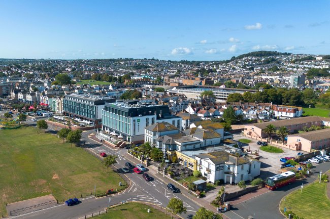 Inn on the Green, Paignton, Esplanade Road, Paignton TQ4 6BG 16