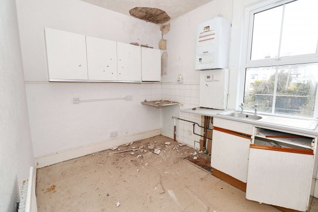 Flat 1 & 2, 21 Grove Road, Ramsgate, CT11 9SH 9