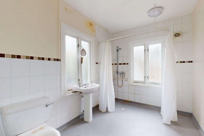 23 Alderney Road, Mile End, London,E1 4EG 1