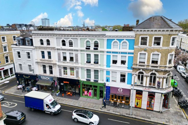 208 Fulham Road, Chelsea, London SW10 9PJ 4