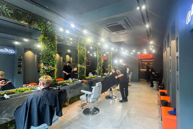 208 Fulham Road, Chelsea, London SW10 9PJ 4