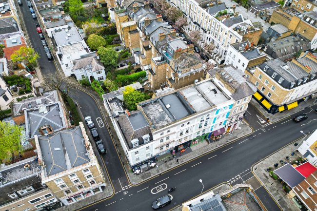 208 Fulham Road, Chelsea, London SW10 9PJ 4