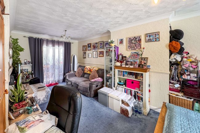 128 Herons Wood, Harlow, Essex CM20 1RU 6