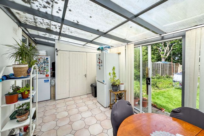 128 Herons Wood, Harlow, Essex CM20 1RU 6