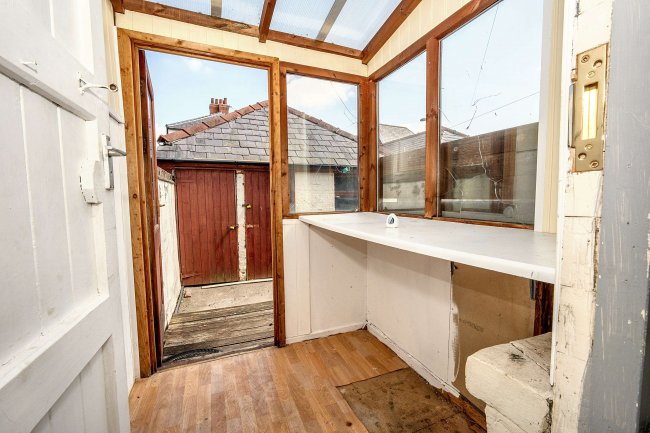 5 Orchard Avenue, Blackpool, FY4 2NX 7