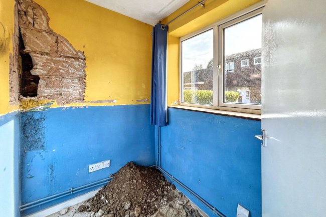 171 Wheatcroft, Cheshunt, Waltham Cross, EN7 6JU 4