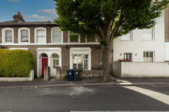 49 Grove Road, Acton, London W3 6AN 4