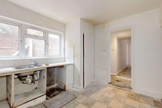 49 Grove Road, Acton, London W3 6AN 4